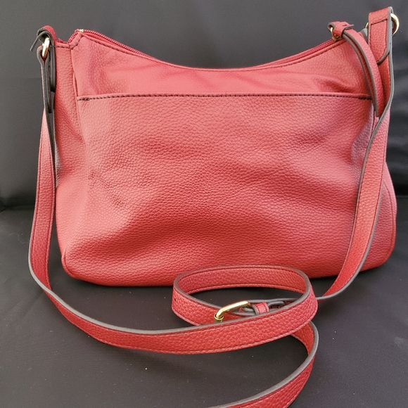 Liz Claiborne Handbag 7 1/2 x 11 1/2 x 5 ins Red Gold Tassled Adjustable Strap - Picture 2 of 4